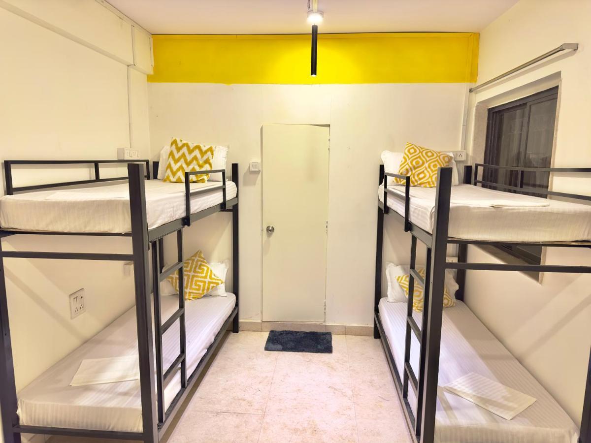 Locomo Express - Stay Work Eat Mumbai Exterior foto