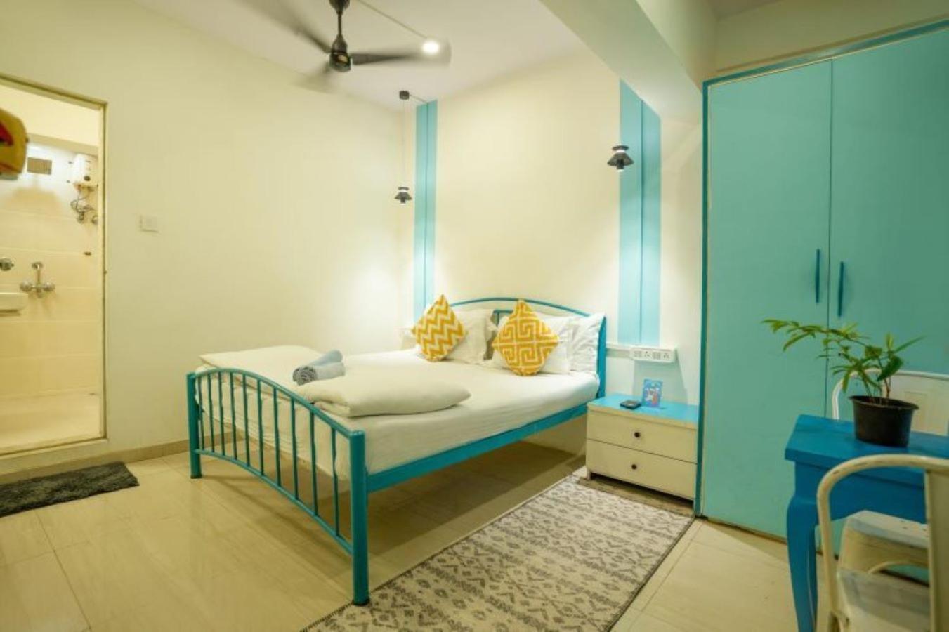 Locomo Express - Stay Work Eat Mumbai Exterior foto